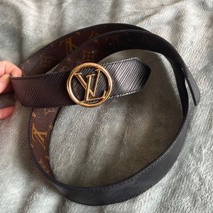 Reversible Louis Vuitton belt